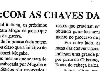 Mugabe – com as chaves da cimeira – 5 de Agosto de 1992