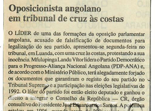Oposicionista angolano em tribunal de cruz às costas – 28 de Maio de 1997 (Notícias)